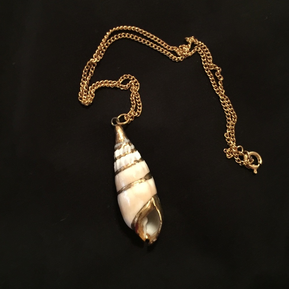 Shell Necklace with Gold accents 🐚
